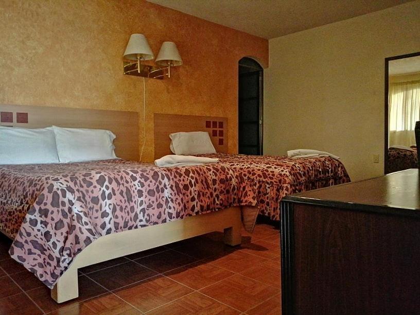 Hotel Real Doxey Tlaxcoapan Exterior photo
